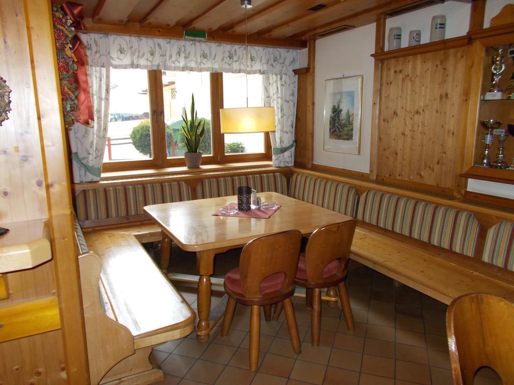 Gasthof Grillitsch Roesslwirt Obdach Extérieur photo