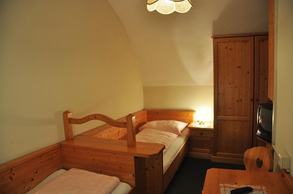 Gasthof Grillitsch Roesslwirt Obdach Extérieur photo