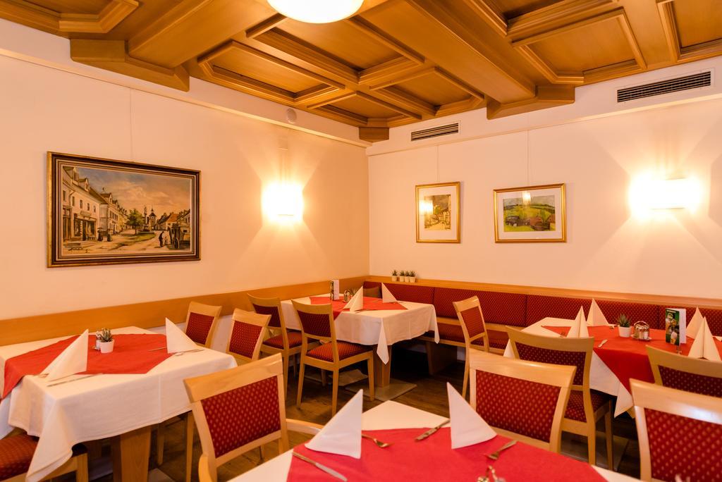 Gasthof Grillitsch Roesslwirt Obdach Extérieur photo