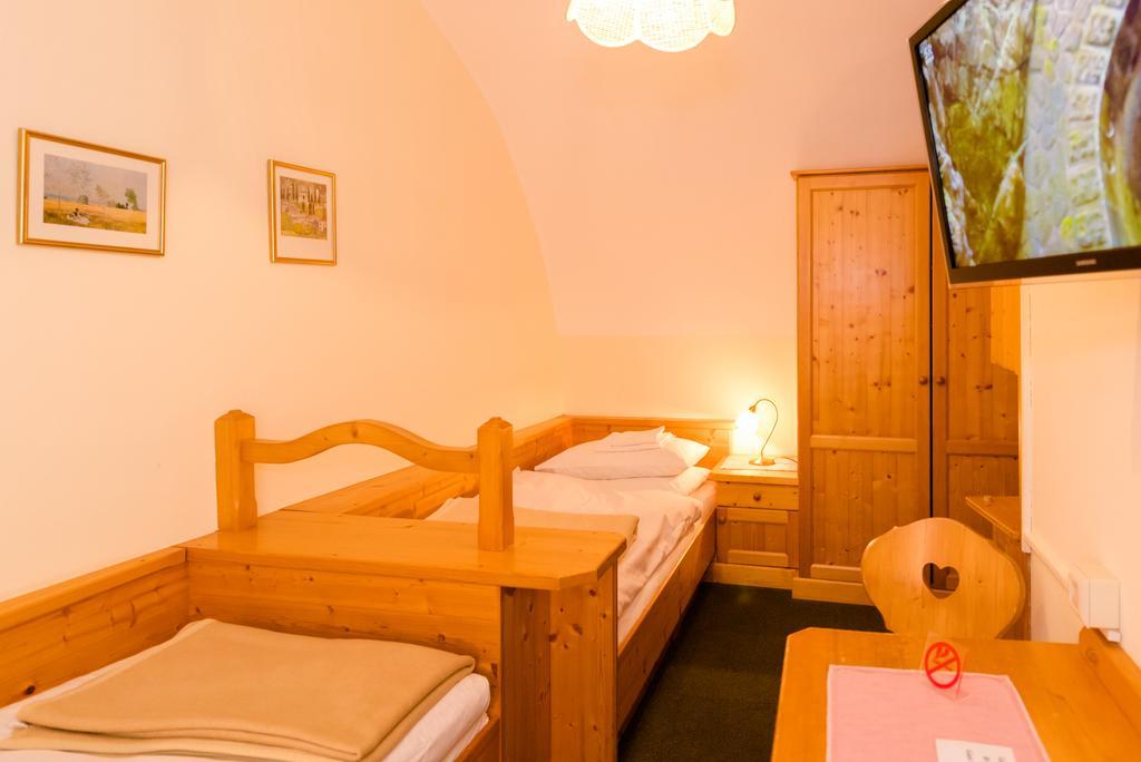 Gasthof Grillitsch Roesslwirt Obdach Extérieur photo
