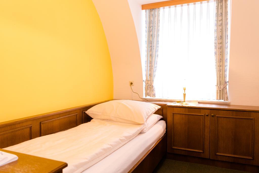 Gasthof Grillitsch Roesslwirt Obdach Extérieur photo
