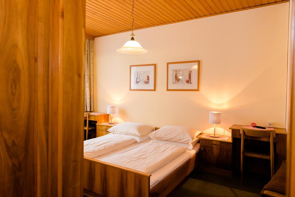 Gasthof Grillitsch Roesslwirt Obdach Extérieur photo